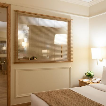 Le Commodore Hotel Bejrút Kültér fotó