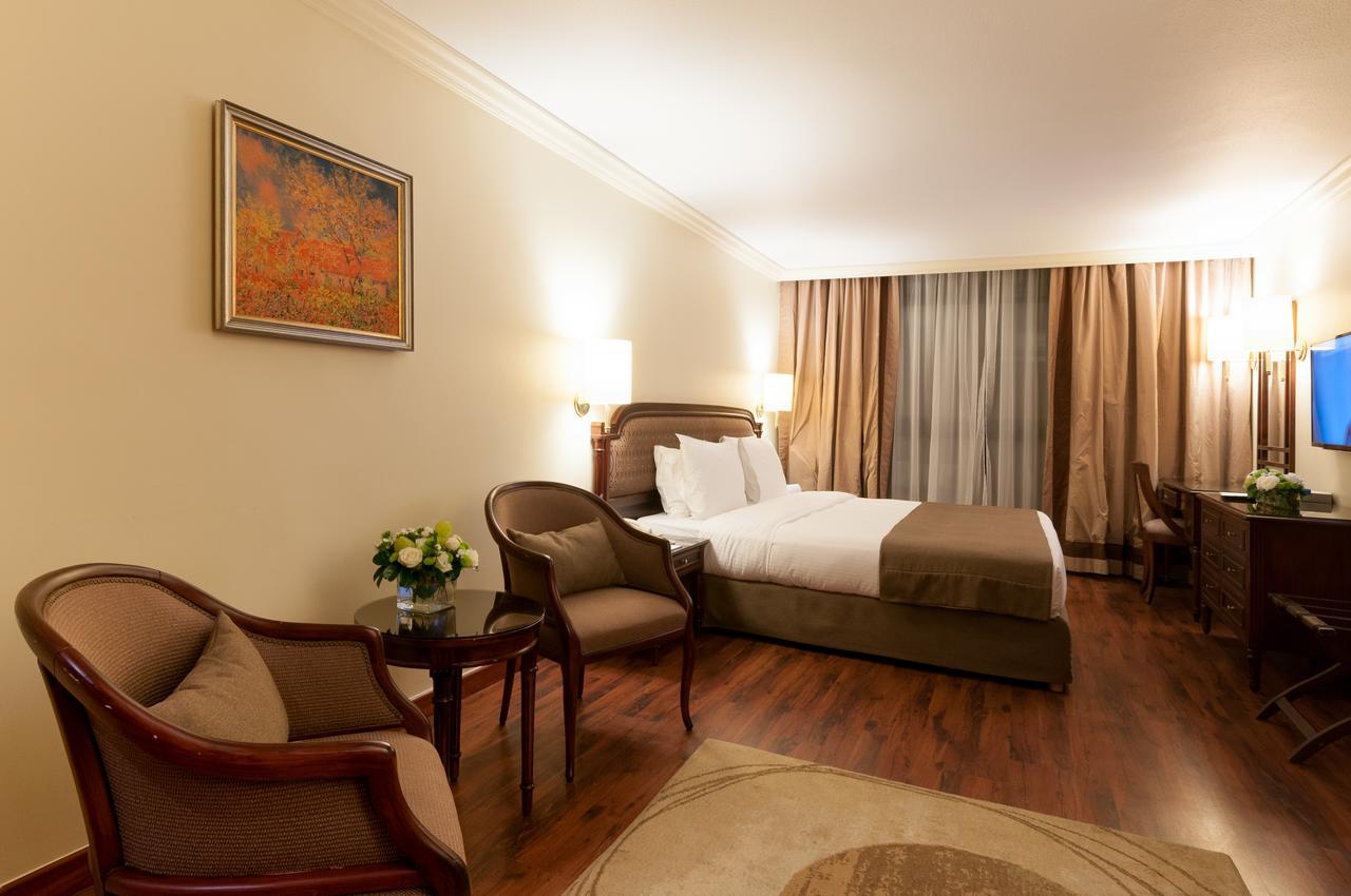 Le Commodore Hotel Bejrút Kültér fotó
