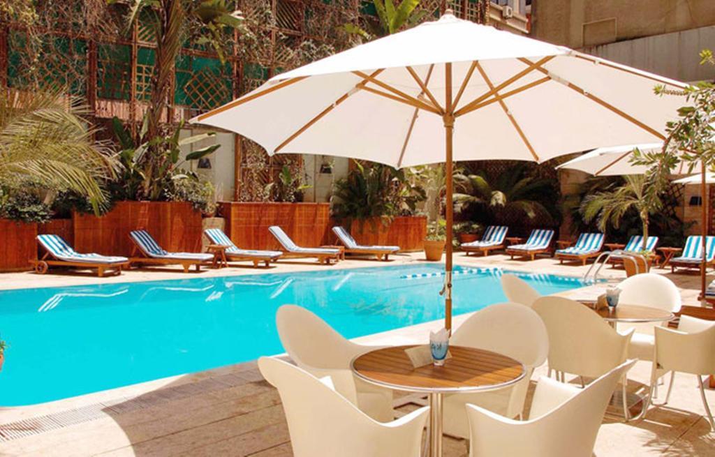Le Commodore Hotel Bejrút Kültér fotó
